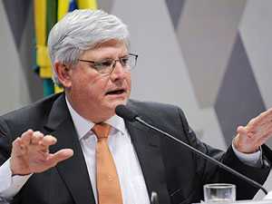 Via Telegram, Janot autorizou procurador a investigar autoridades com foro especial