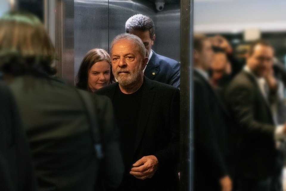 Mensagens apontam que procuradores de Curitiba se intitulavam "equipe Moro"